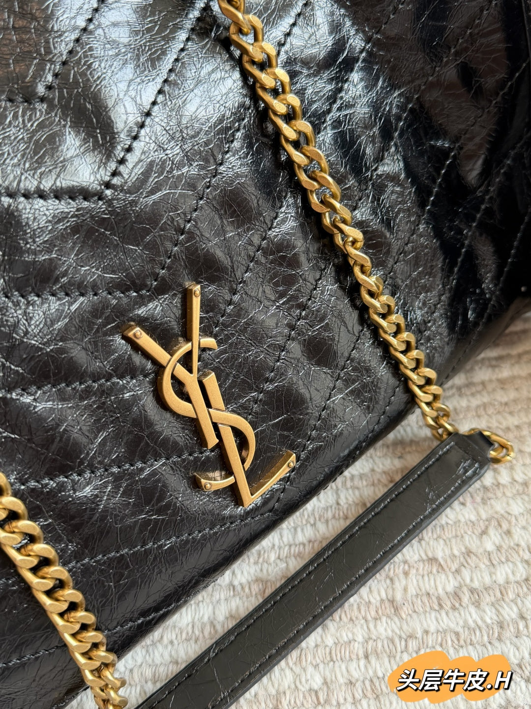Saint Laurent Classic Chain Shoulder Bag