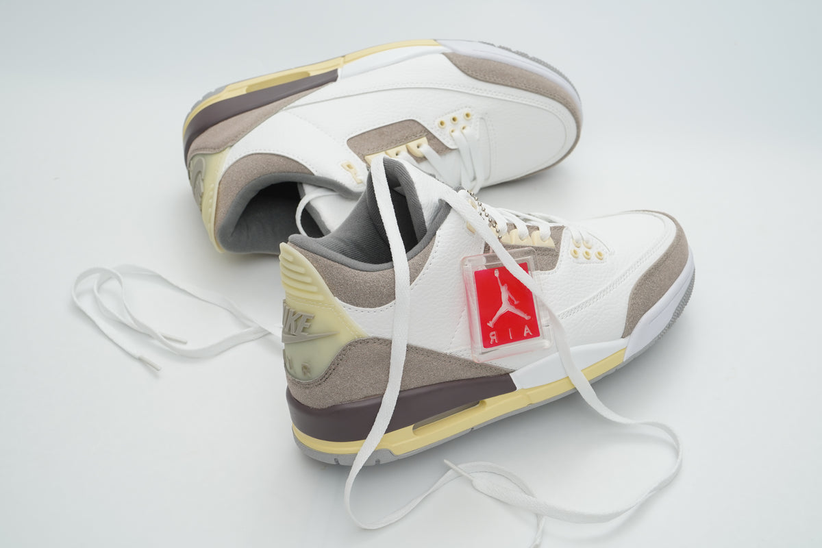 Air Jordan 3 Sneakers – White & Grey
